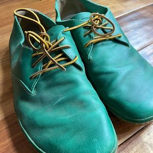 VivoBareFoot clog style shoes